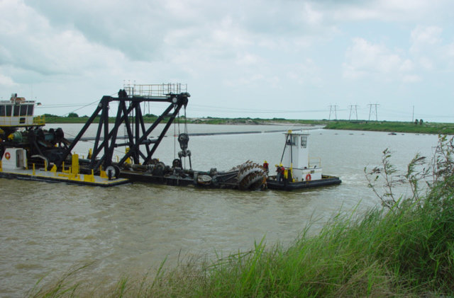 Dredge mining in open water at Palm Beach Mine